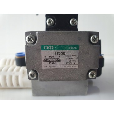 Zawór elektromagnetyczny CKD 4F550 24VDC podstawa